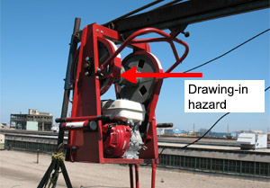 The spool on the drum of the hoist onto which the cable is wound is labelled.
