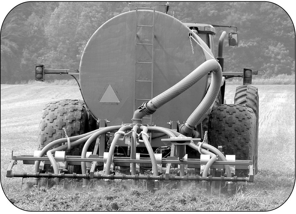 Diagram showing four different methods of injection: knife, horizontal sweep, shallow serpentine cultivator and concave discs