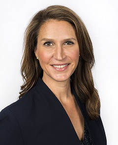 Portrait de Caroline Mulroney, présidente du Conseil du Trésor et ministre responsable de la gestion des situations d’urgence