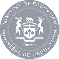 Image d'un sceau circulaire pour le ministère de l'Éducation de l'Ontario. Sur l'anneau extérieur, on peut lire « MINISTRY OF EDUCATION » en haut et « MINISTÈRE DE L'ÉDUCATION » en bas. À l'intérieur, un bouclier contenant trois feuilles d'érable et un ours sur le dessus est flanqué de deux cerfs dressés. Une bannière sous l’écu affiche la devise latine « UT INCEPIT FIDELIS SIC PERMANET ». Le mot « Ontario » apparaît au-dessous de la bannière.