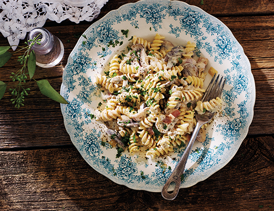 Rotinis à la crème et aux champignons