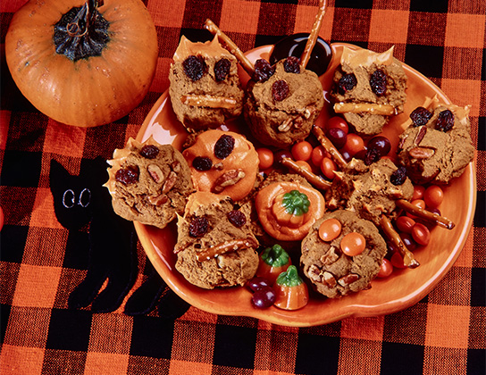 Pumpkin Spice Cookies with Cream Cheese Frosting | Foodland Ontario