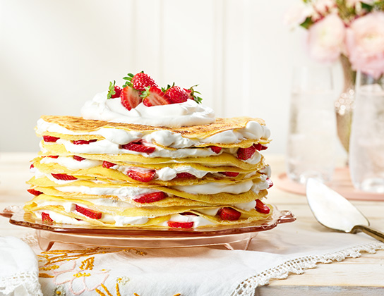 Gâteau de crêpes aux fraises et à l’érable