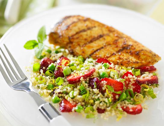 Salade de quinoa aux fraises